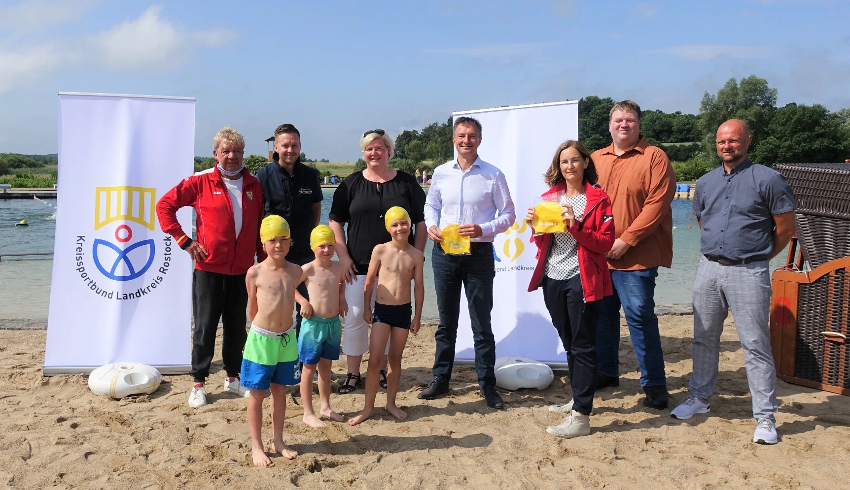 Gruppenfoto am Strand