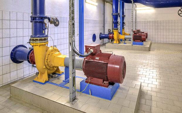Pumpen eines Entnahmebauwerks