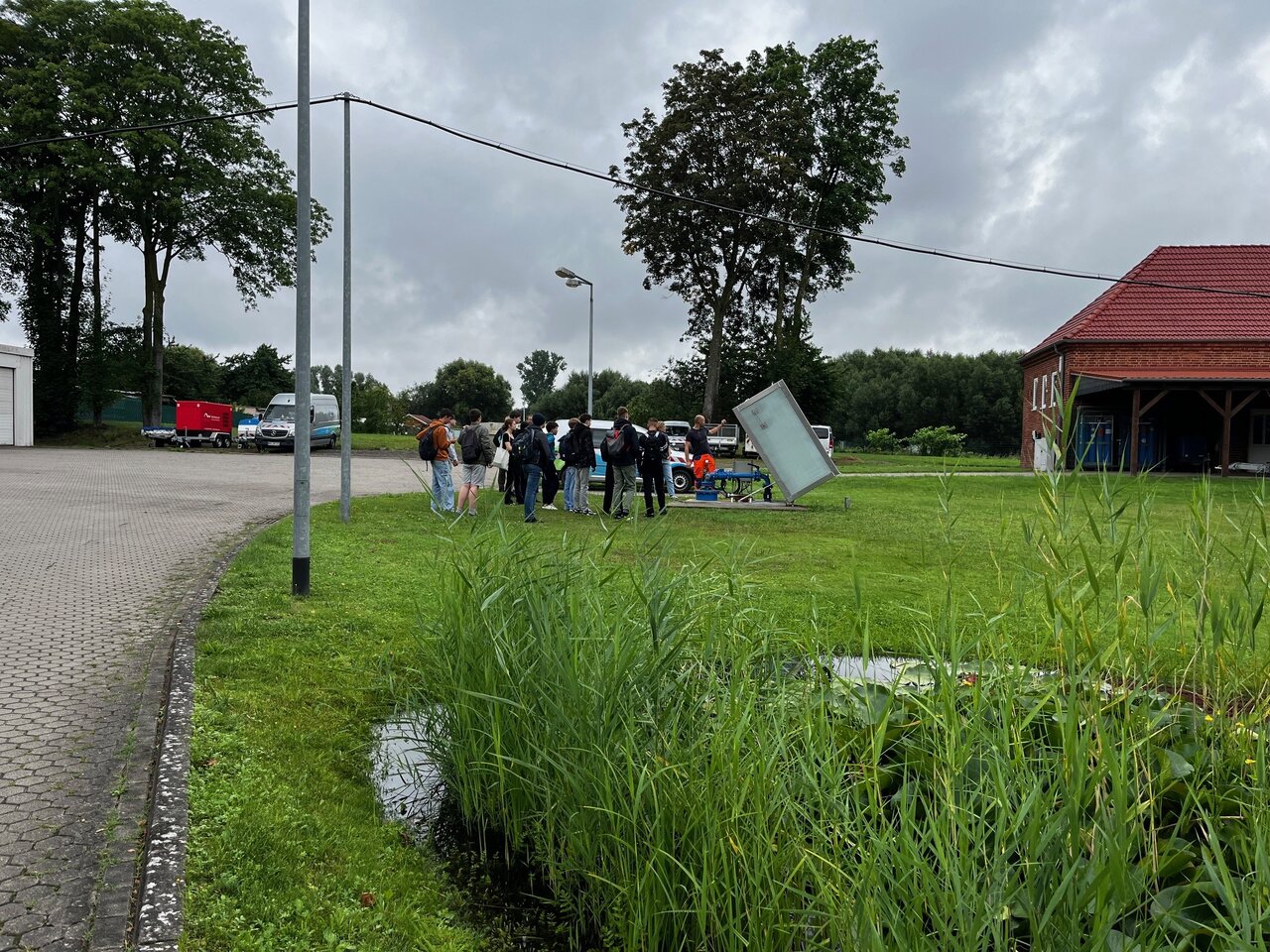 Schüler im Wasserwerk Tessin